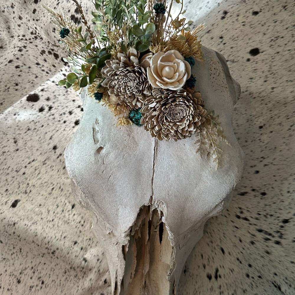 Decorative Cow Skull with Floral Arrangement - Picture 2 of 2